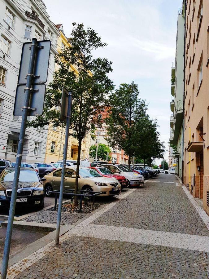Lejlighed Stylish A Few Steps From Metro Prag